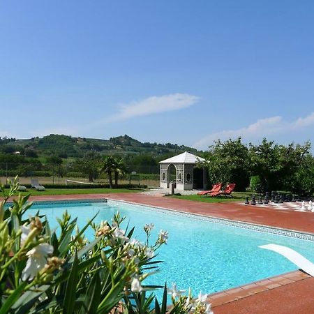 Les Piegonnaises - 2 Roulottes Villa Luaran gambar