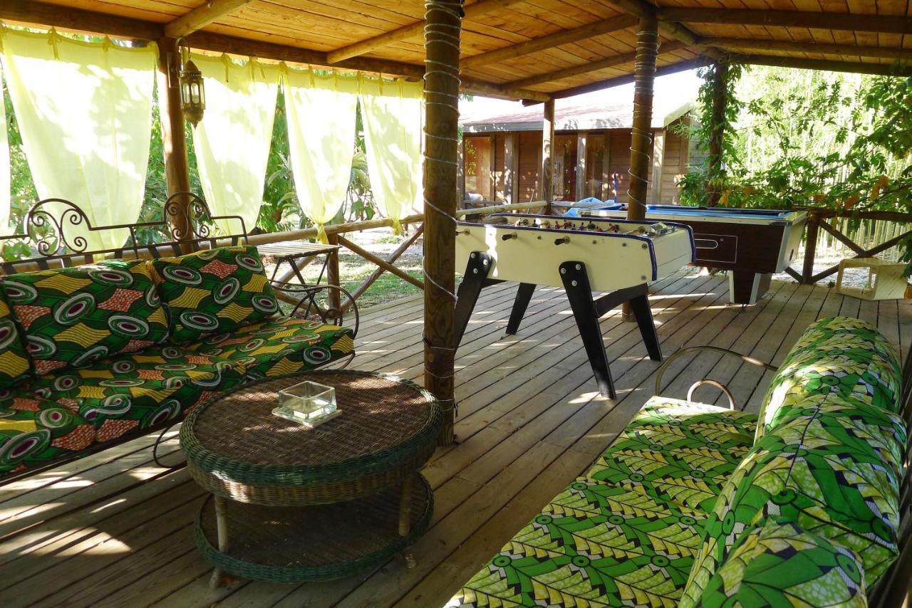 Les Piegonnaises - 2 Roulottes Villa Luaran gambar