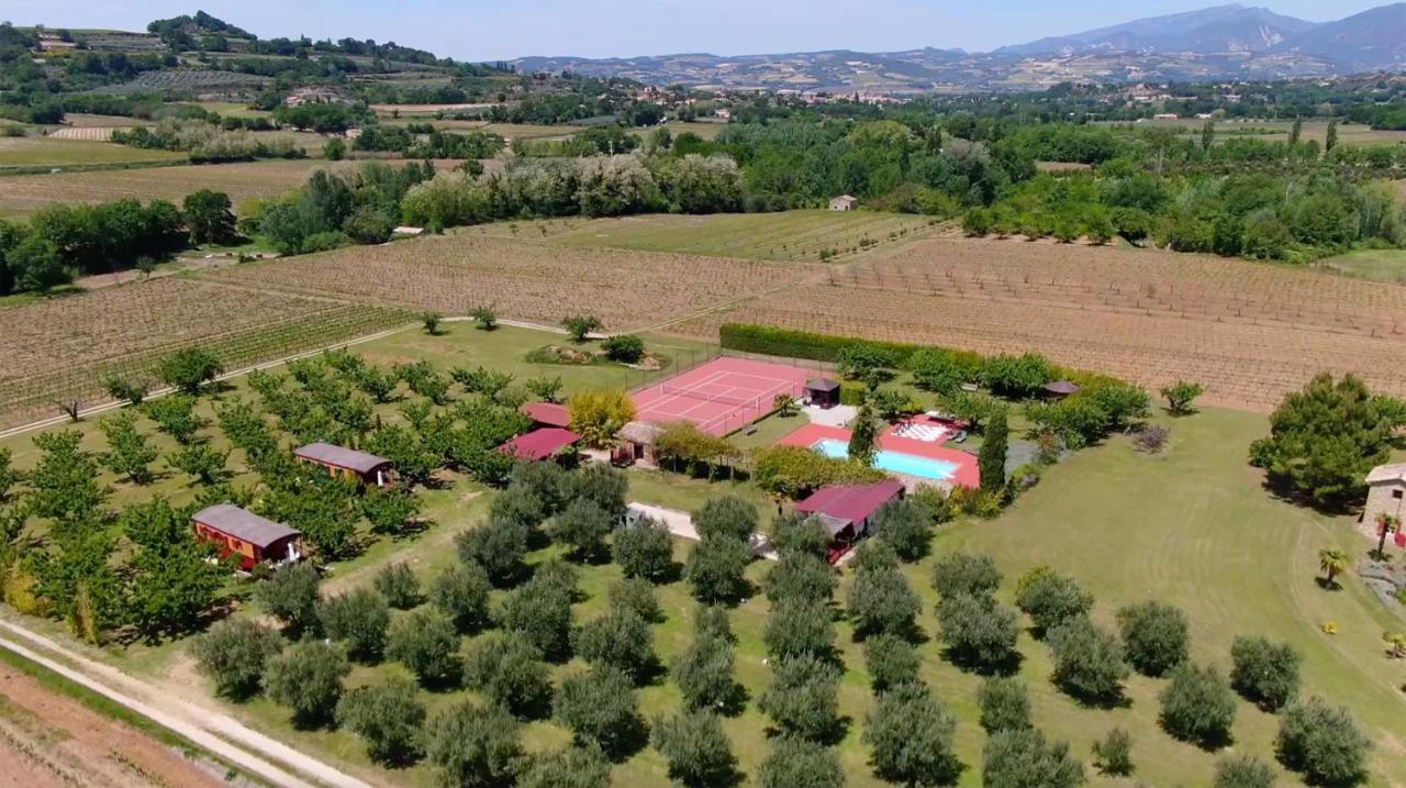 Les Piegonnaises - 2 Roulottes Villa Luaran gambar